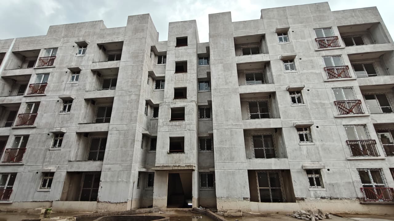 May'26 - Ashiana Elegance - T3 Structure & Apartment Flooring Completed