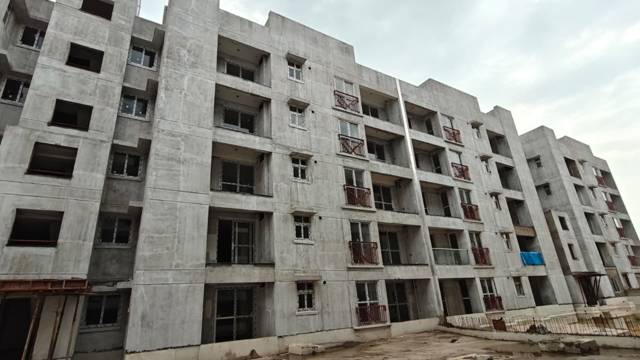 May'26 - Ashiana Elegance - T4 Structure & Apartment Flooring Completed