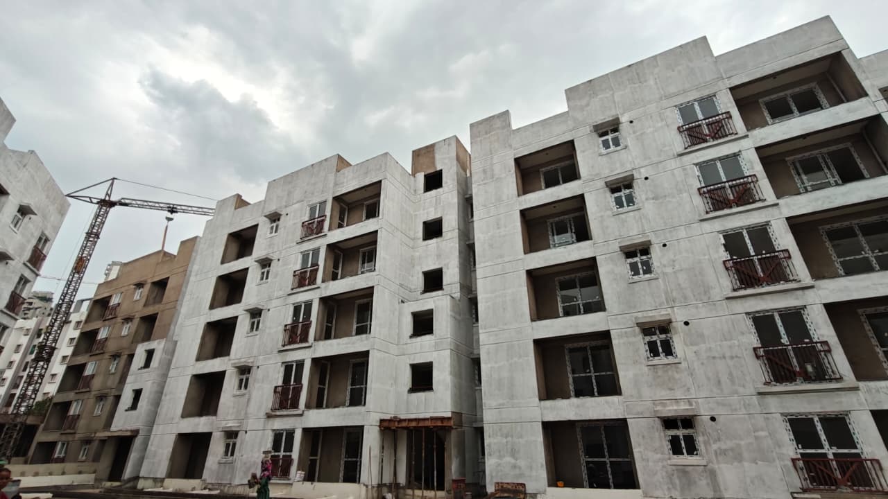 May'26 - Ashiana Elegance - T5 Structure & Apartment Flooring Completed